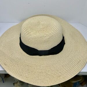 Debra Weitzner Cream Wide Brim Black Ribbon Band Beach Sun Hat
